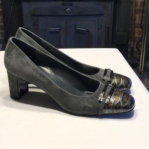STUART WEITZMAN gray shoes in leather and suede!
